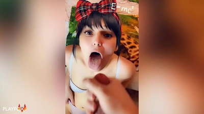 Batxilergoko neskak bere lehen esperma ahoan jasotzen du ikaskide batengandik