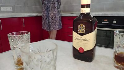 Lagun baten emaztea mozkorrarekin sexua. Espero dut ez dudala haurdun geratu.