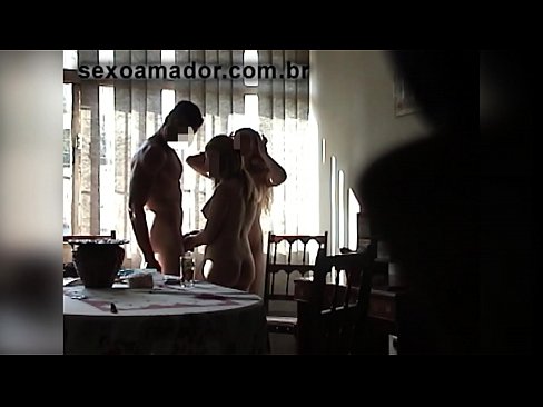 ❤️ Sexu-lagunek gizon erraldoi bat eta hirukote batera gonbidatzen dituzte berarekin ️ Pornografia %eu.com-porn-mz.ruan ❌❤
