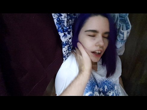 ❤️ Nire ahizpa armairuan aurkitu eta lagundu zion esperma ️ Pornografia %eu.com-porn-mz.ruan ❌❤