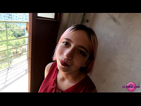 ❤️ Ikasle sentsuak arrotz bat zurrupatzen du kanpoaldean - Cum On His Face ️ Pornografia %eu.com-porn-mz.ruan ❌❤