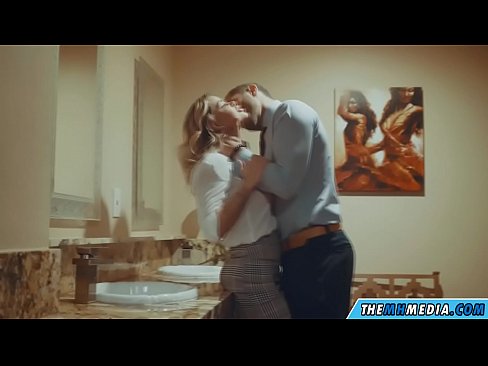 ❤️ Ilehoria busti batek komun publiko batean seduzitzen zaituenean ️ Pornografia %eu.com-porn-mz.ruan ❌❤